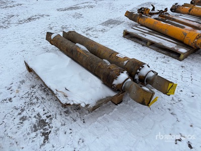 Quantity of (2) Hydraulic Boom Cylinder