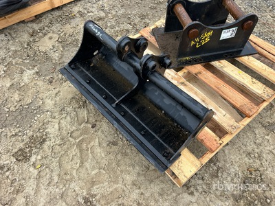 2023 35.5 in Cleanup Cazo para excavadora