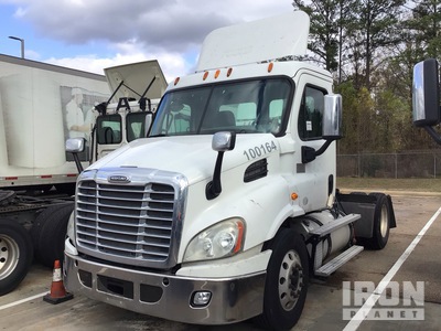 2013 Freightliner CA113 4x2 تراكتور شاحنة (أحادي المحور) (Inoperable)