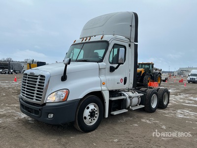 2014 Freightliner Cascadia 125 6x4 T/A Day Cab Truck Tractor