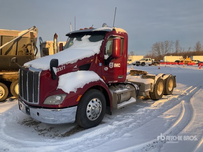 2018 Peterbilt 579 6x4 تراكتور شاحنة نهارية (ثنائية المحور)