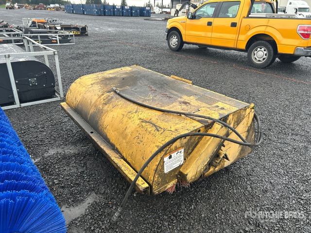 72 in Skid Steer Sweeper | Ritchie Bros. Auctioneers
