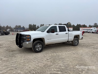 2018 Chevrolet Silverado 2500HD 4x4 Crew Cab Pickup