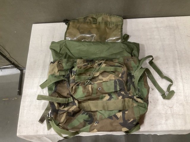 (43) MOLLE Main Packs