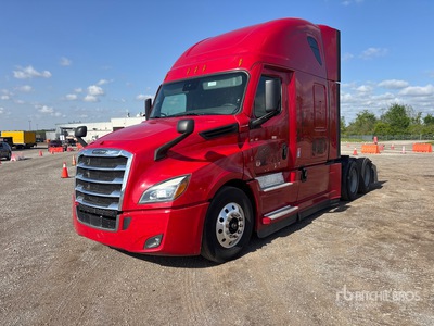2020 Freightliner Cascadia 126 6x4 T/A Sleeper Truck Tractor