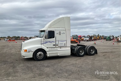 1998 Volvo VNL 6x4 Cabina con cuccetta per trattore stradale