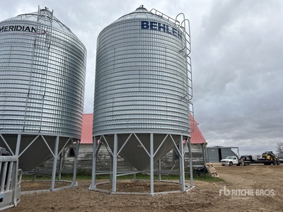 Behlen +/- 3500 bu 4 Ring Hopper Grain Bin