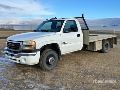 2004 GMC 3500 4x2 Flatbed Truck