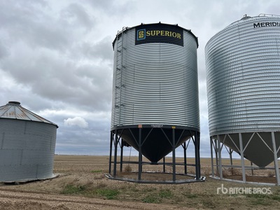 Superior +/- 5000 bu 5 Ring Hopper Grain Bin