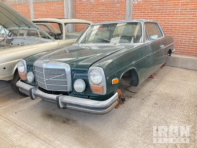 1972 Mercedes Benz 250 C Automovil (Solo Partes) / Parts Only Automobile (Inoperable)