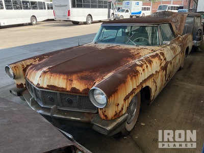 1957 Lincoln Mark II Continental Automovil (Solo Partes) / Parts Only Automobile (Inoperable)
