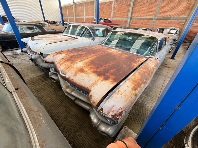 1959 Cadillac Series 62 Automovil (Solo Partes) / Parts Only Automobile (Inoperable)