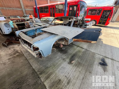 1964 Lincoln Continental Automovil (Solo Partes) / Parts Only Automobile (Inoperable)