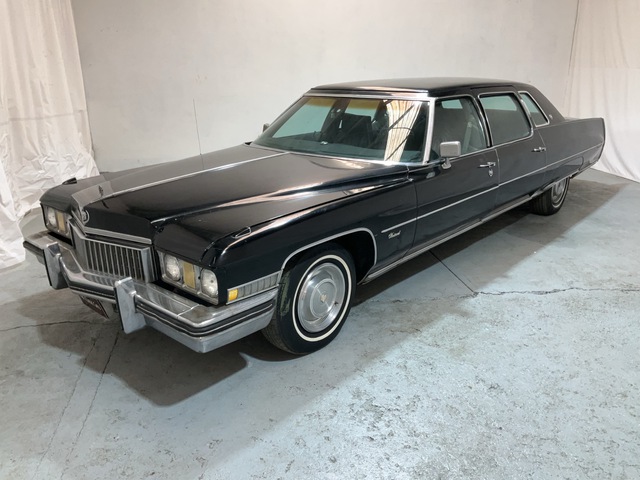 1973 Cadillac Fleetwood Automovil (INOPERABLE) / Automobile (Inoperable)