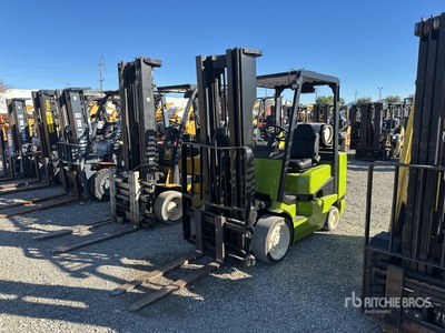 Clark CGC30 5200 lb Heftruck