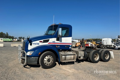 2018 Peterbilt 579 6x4 T/A Day Cab Truck Tractor