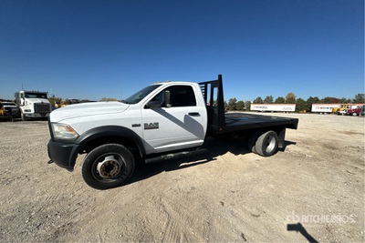 2018 Ram 5500 4x2 Flatbed Truck