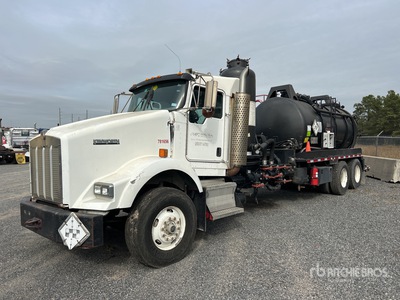 2006 Kenworth T-800 6x4 Vacuum Tanker Truck