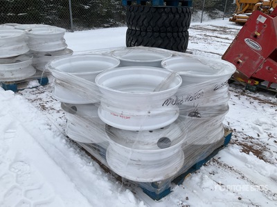 Quantity of (8) Steel Rims 22.5 10 bolt Ruote