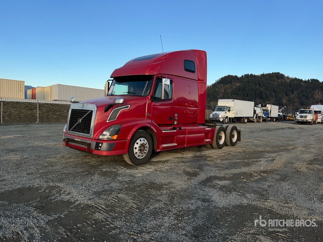 4V4NC9KJXFN911010 Volvo Vnl Photo 1