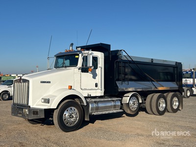 2014 Kenworth T800 8x4 Camion à benne basculante Tri/E
