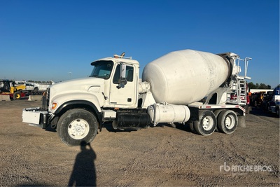 2005 Mack CV713 6x4 Betonomieszarka