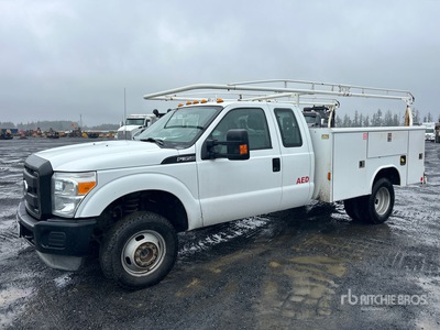 2011 Ford F-350 4x4 Extended Cab Camion utilitaire