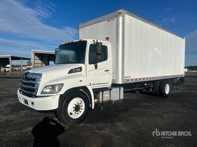 2016 Hino 338 4x2 Van Truck