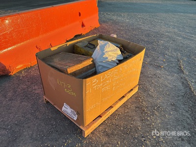 Quantity of Laser Transmitter Kits Divers - Équipements Laser et GPS