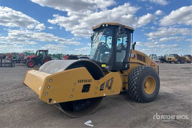 2024 Cat CS10 GC Smooth Drum Compactor | Ritchie Bros. Auctioneers