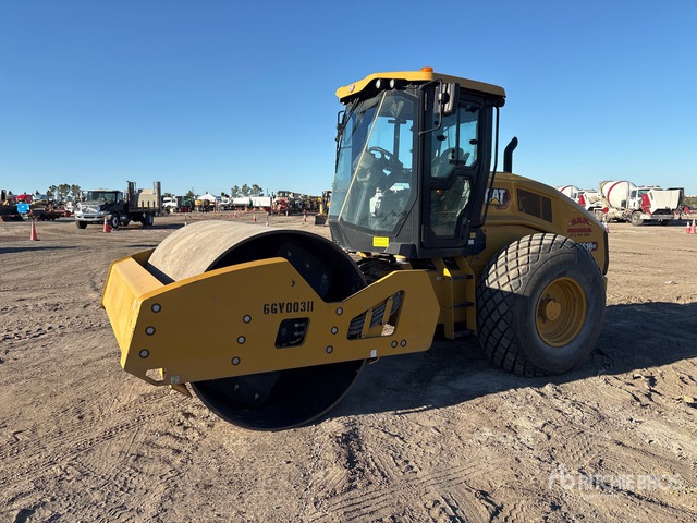 2024 Cat CS10 GC Compacteur à tambour lisse | Ritchie Bros. Auctioneers