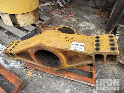 Quantity of (2) Cat 992 Rear End Pivots