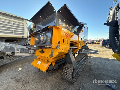 2021 ARJES Impaktor 250 Tracked Comes with two extra sets of shredding teeth Shredder