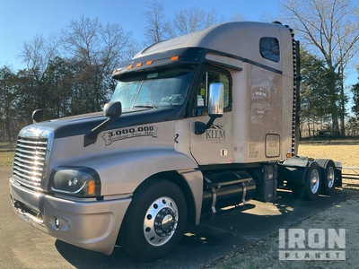 2005 (unverified) Freightliner ST120 6x4 T/A Sleeper Truck Tractor