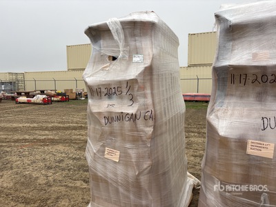 Quantity of (4) Debris Carts Varios otros