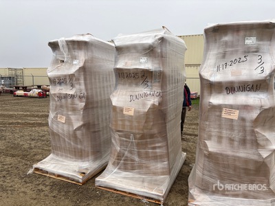 Quantity of (4) Debris Carts Varios otros