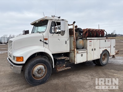 1990 International 7000 4x2 Service Truck