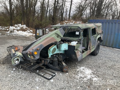 AM General M1097R1 HMMWV 4 Door Soft Top w/Truck Body