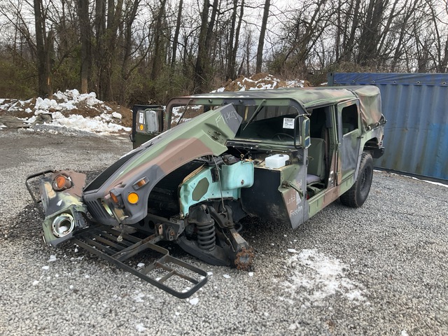 AM General M1097R1 HMMWV 4 Door Soft Top w/Truck Body