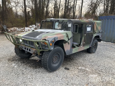 1988 AM General M1097R1 HMMWV 4 Door Soft Top w/Truck Body