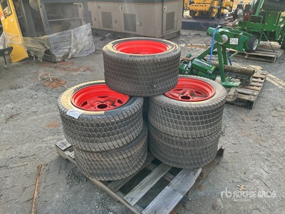 Quantity of (7) Kubota wheels/tires 26 x 12 - 16 Divers - Matériaux de construction