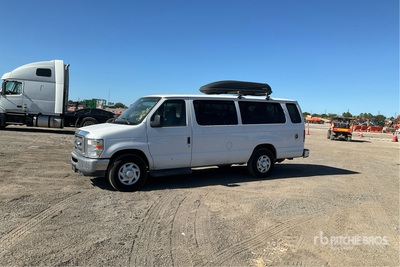 2011 Ford E-350 Passagiersbusje
