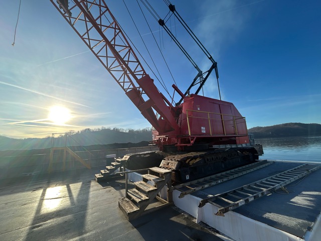 1961 Manitowoc 3900 100 ton Lattice-Boom Crawler Crane