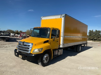 2018 Hino 338 4x2 Van Truck
