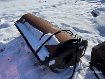 Walec wibracyjny o sterowaniu burtowym