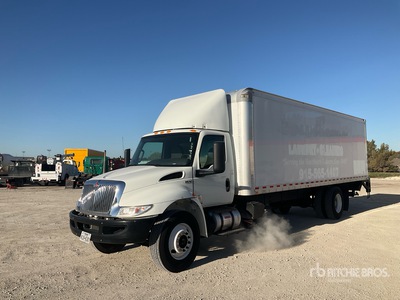2020 International MV607 4x2 Moving Van Truck