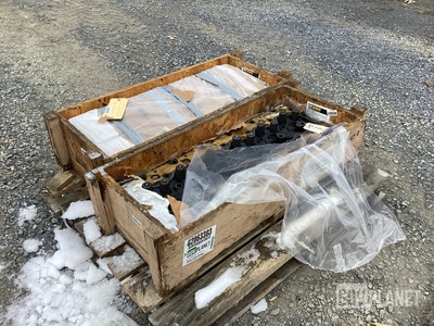 (2) Cat Diesel Engine Cylinder Heads