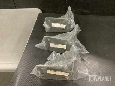 (73) Maverick Components 12420031 Angle Brackets