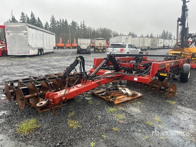 Case IH MRX690 Lunnette Offset Vertical Disc Ripper