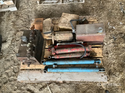 Quantity of Hydraulic Cylinders & Orbital Motors Divers - Magasin, entrepôt, consommateur